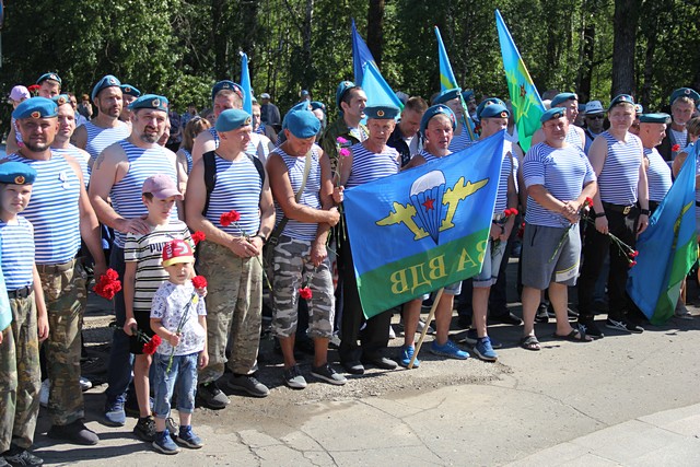 В столице Коми отметили День Воздушно-десантных войск